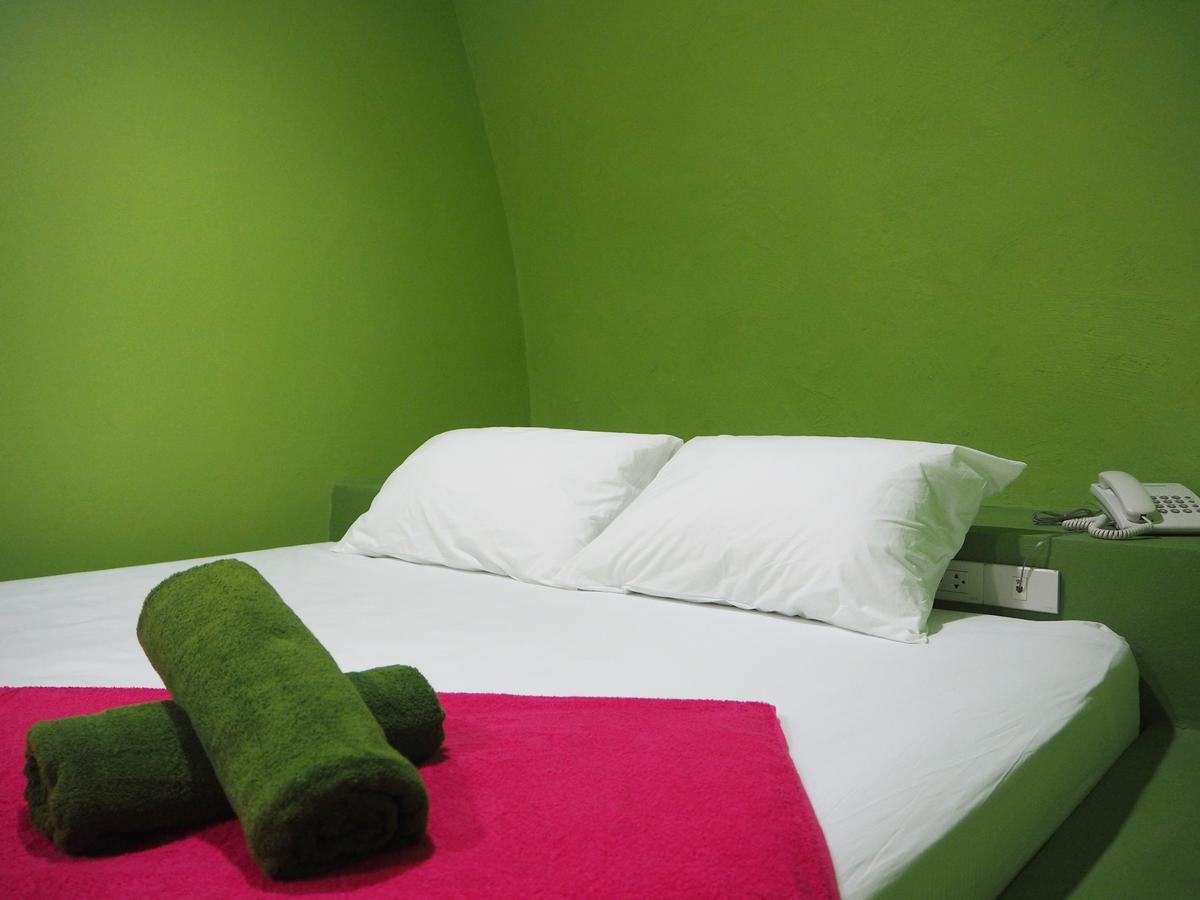 Motel Fruit House Pattaya Bang Lamung Exterior foto