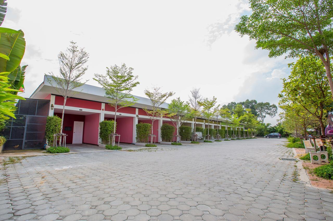 Motel Fruit House Pattaya Bang Lamung Exterior foto